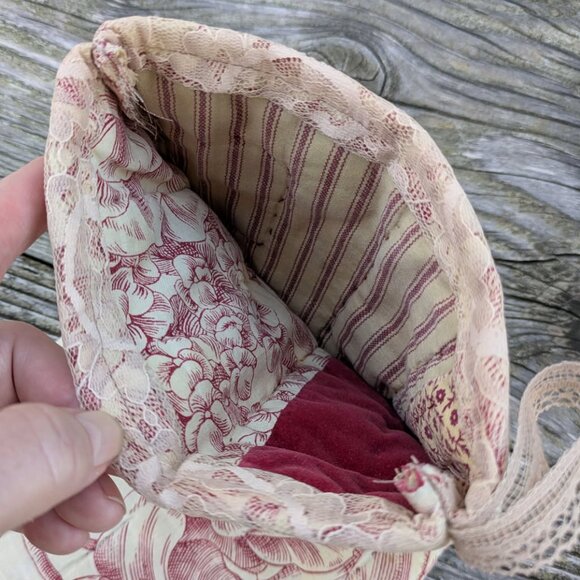 Christmas Stocking With Toile Fabric - Picture 6 of 8